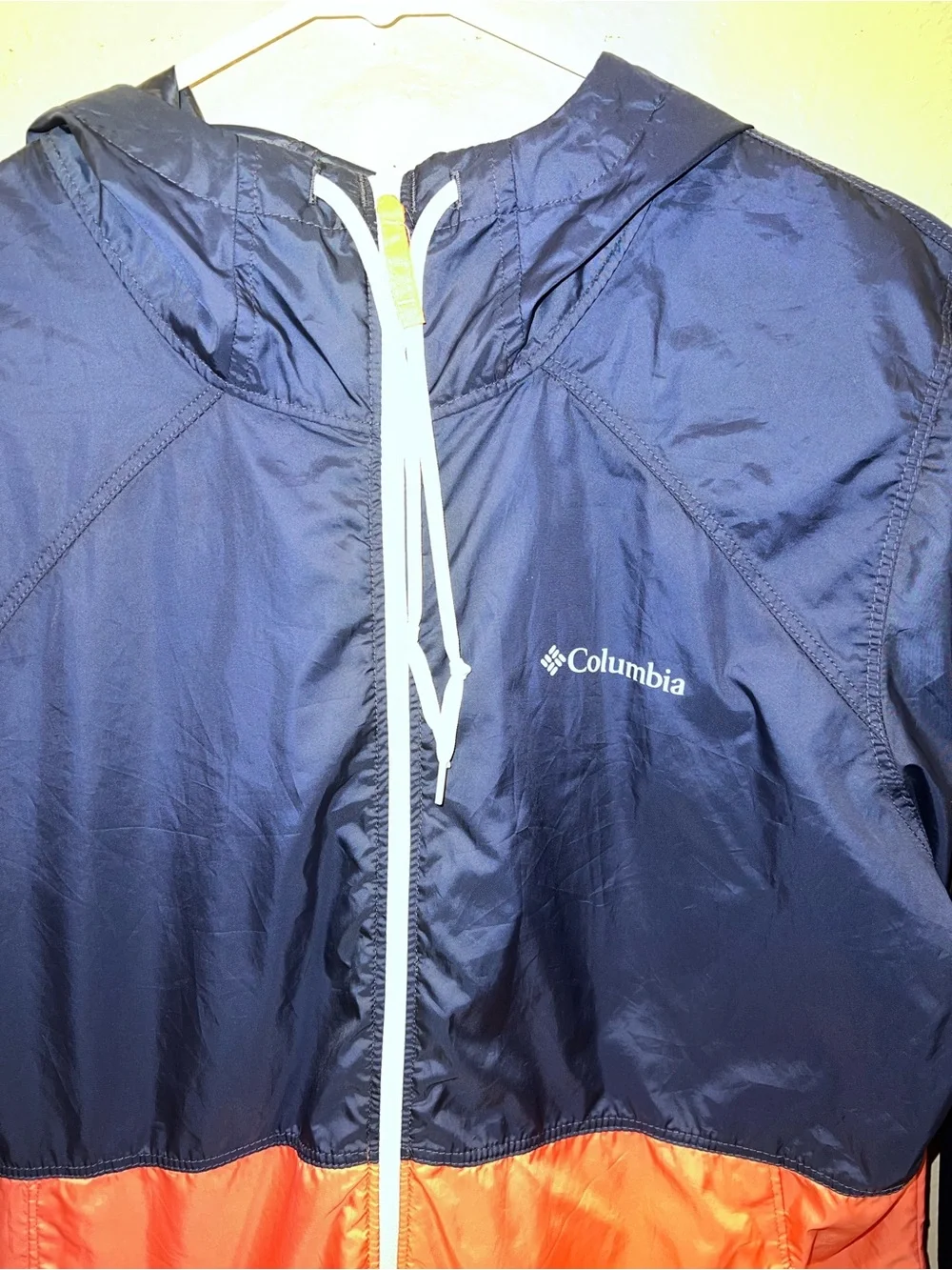 Columbia lightweight windbreaker
